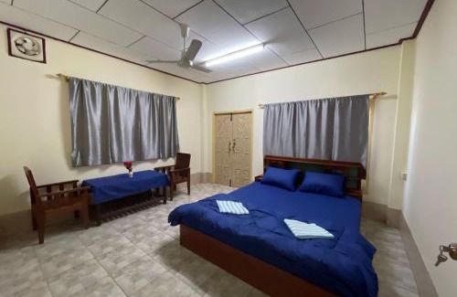 Thakhek House | Catty tourist house & Restaurant