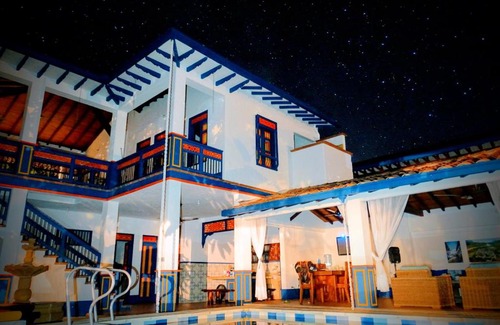 Quebrada Guadalejo House | Cauca Viejo, Hermosa Casa Colonial con Piscina