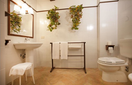 Viano Other | Cavazzone