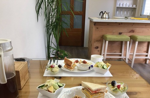 Guanshan Bed & Breakfast | Caves B&B
