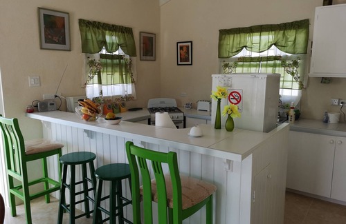 Silver Sands House | Cay Cape - Newly Build Air Conditioned Bungalow near Silver Sands Beach