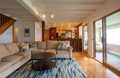 Romulus Cottage | Cayuga Gray: Lakefront Home Near Cayuga Wineries!