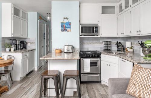 Galveston House | CDM 303 - Sandy Seashore Solace