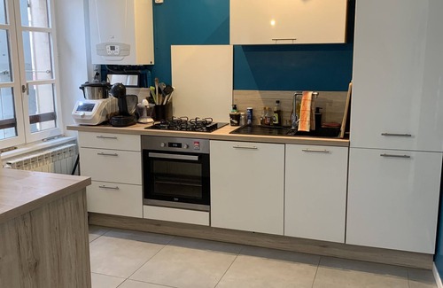 Tournon-sur-Rhone Apartment | Ce Logement Familial est Proche de Toutes Commodités et Sites Touristiques
