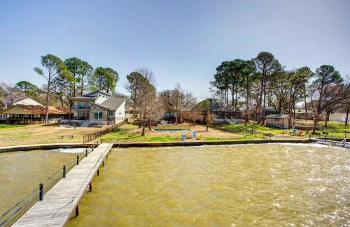 Gun Barrel City House | Cedar Creek Lakefront Vacation Rental with Pool