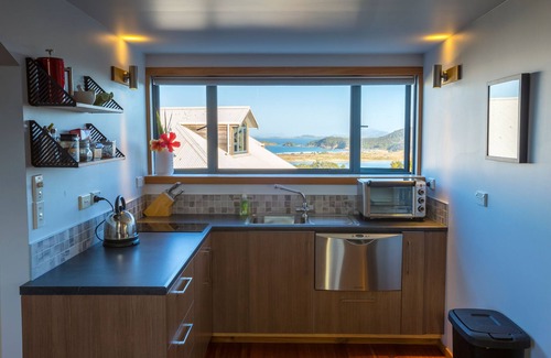 Ngunguru Apartment | Cedar Heights Chalet with Elevated Ocean Views in a Native bush setting.