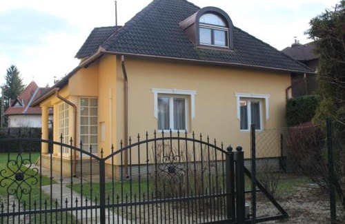 Zalakaros Apartment | Cedar House