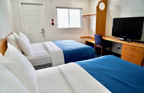 Bracebridge Hotel | Cedar Lane Motel