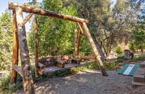 Yosemite Forks House | Cedar Mountain Lodge