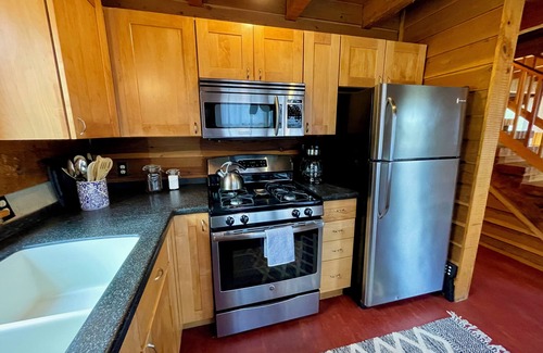 Linden Cabin | Cedarbank Cabin in Virginia Wine Country