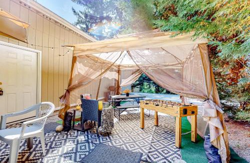 Stanwood Apartment | Cedars Hideaway B