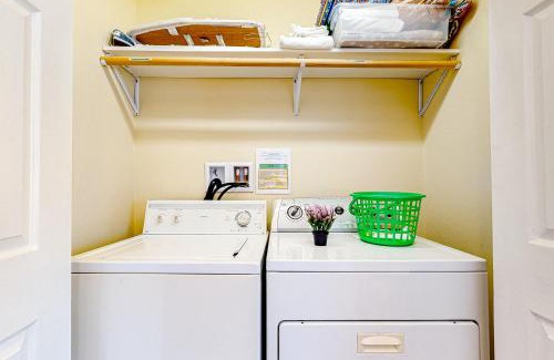 Stanwood Apartment | Cedars Hideaway B