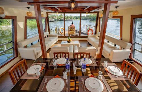 Alappuzha Boat Rental | Cee Pee Houseboats