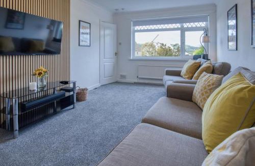 Birchgrove House | Cefn Road - 3 Bedroom Bungalow - Glais