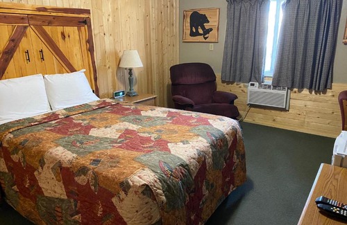 Clarinda Hotel | Celebrity Inn