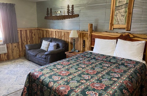 Clarinda Hotel | Celebrity Inn