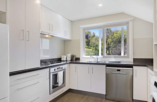 Bowral Apartment | Centennial View Apartment – stylish comfort and stunning scenery for the perfect holiday escape