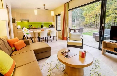 Curcay-sur-Dive House | Center Parcs - Domaine Le Bois aux Daims - 3 Room Cottage 4 People VIP