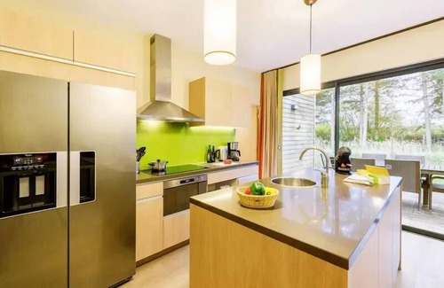 Curcay-sur-Dive House | Center Parcs - Domaine Le Bois aux Daims - Cottage 7 Rooms 12 People VIP