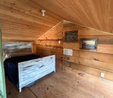 Minden House | Center Stage Yellow Rose Canyon