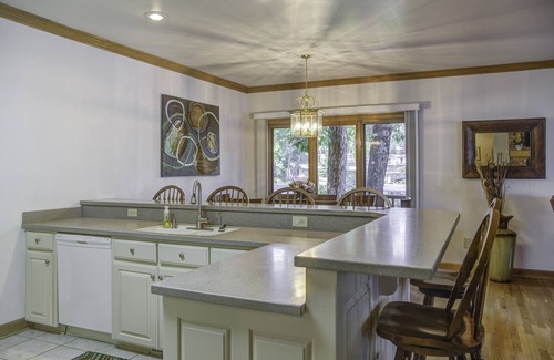 Lakeland House | Centrally Located Lake House with a Secluded Feel Boat Slip Included