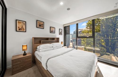 Braddon Apartment | Central 1-Bed Apartment with Pool and Gym Access
