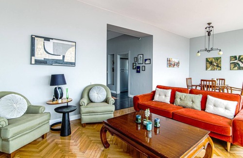 Kabatas Apartment | Central 2+1 Flat with Bosphorus View in Beyoglu