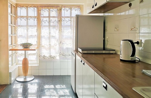 Grbavica Apartment | Central 2-bedroom apartment + free private parking