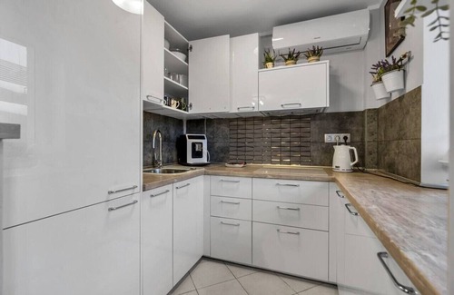 Mirow Apartment | Central 2 BR, Balcony, City View, Top Location by Rentujemy