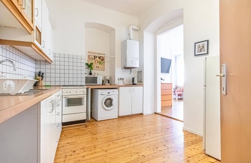 Neulerchenfeld Apartment | Central 2BR Apartment by Wiener Stadthalle