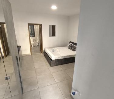 Hamrun House | Central and Cozy Room