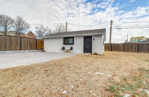 Owasso Apartment | Central and Modern Studio with Workspace in Owasso!