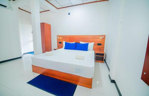 Aluthgama Apartment | Central Apartment near Bentota Beach- Balcony & Kitchen