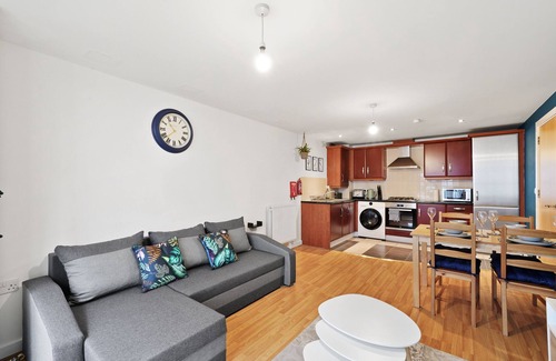 Bishop's Stortford Apartment | Central Bishops Stortford 2BR Apartment