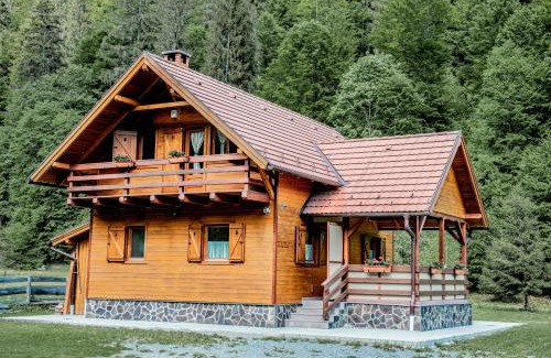 Varsag Ski Chalet | Central Chalet