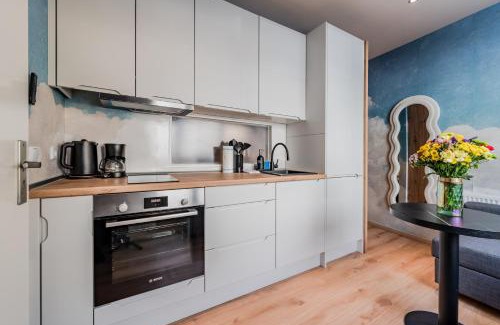 Gesundbrunnen Apartment | Central Clouds flat in Berlin self check in