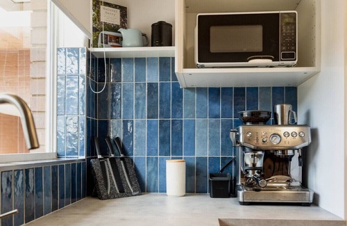 Launceston CBD House | Central Cosy Townhouse + Parking