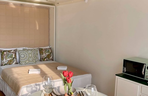 Dergano Apartment | Central Cozy Green Studio, Steps from Dergano Metro