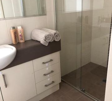 Albury Apartment | Central executive 3br townhouse 50m to dean street