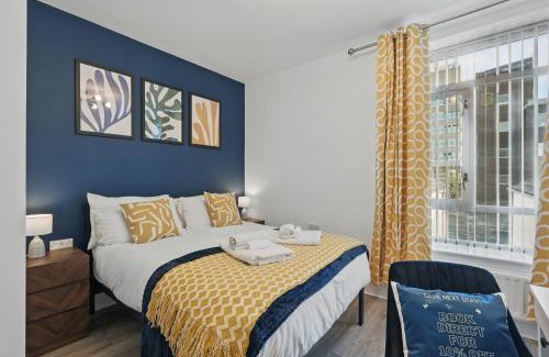 Queens Quarter Apartment | Central flat 4 bedroom, 2 bathroom, 2x parking - StayByNumbers