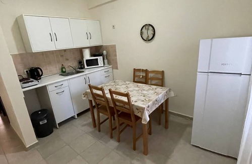 Nea Moudania Apartment | Central flat on Halkidiki/200m to beach