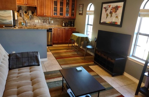 Hyde Park Condo | Central Hyde Park Condo