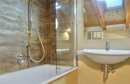 San Cassiano Apartment | Central apartment for 3 people with terrace and parking-700 m from the cable car