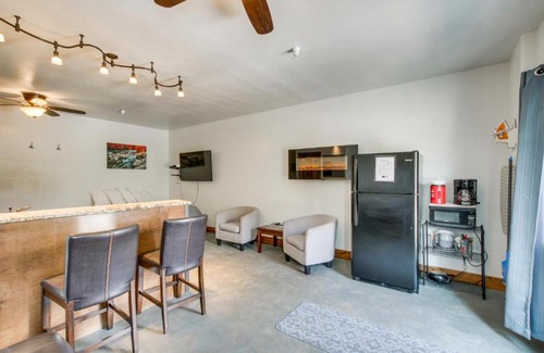 Lava Hot Springs Apartment | Central Lava Hot Springs Studio with Deck and Views!