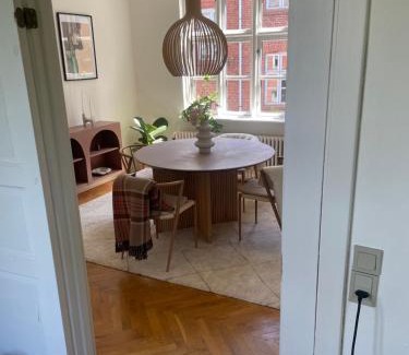 Odense House | Central lejlighed med udsigt til parken