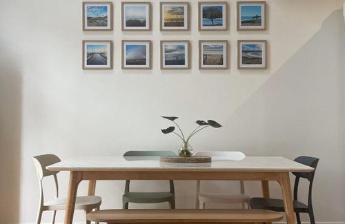 Lorne House | Central Lorne Gem - Beach & Town Centre at Your Door