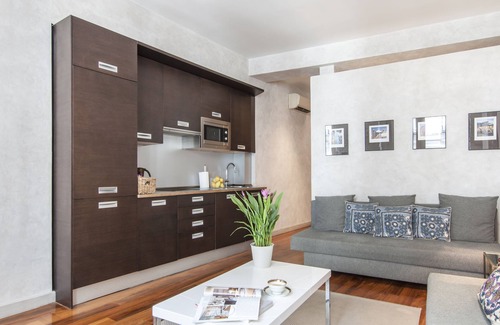 Literary Quarter Apartment | Central Madrid. Barrio Letras, Walking distance to Museums, Plazas and GranVia,