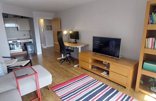 The Liberties Apartment | Central, Modern 2BD, 4Mins to Guinness Storehouse