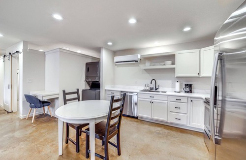 Owasso Apartment | Central & Modern Studio w/Workspace in Owasso!