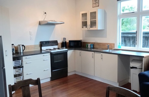 Takaka House | Central pet friendly home